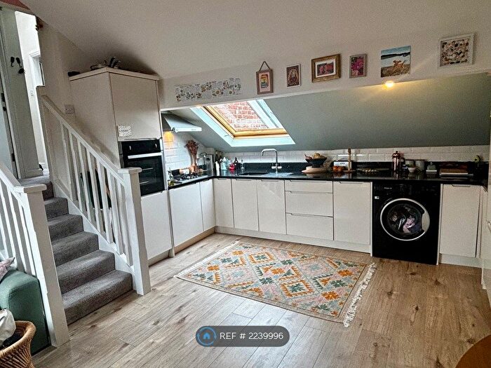 2 Bedroom Flat To Rent In Hartington Road, Manchester, M21