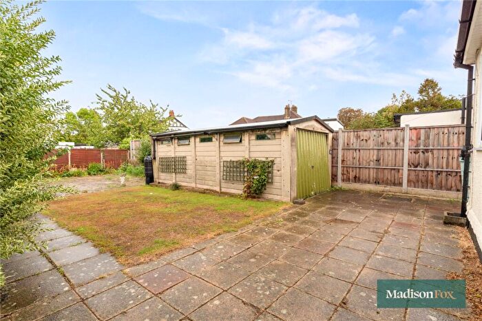 2 Bedroom Bungalow For Sale In Ashley Avenue, Ilford, IG6