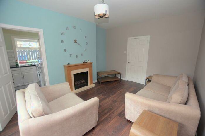 2 Bedroom Flat To Rent In Kingsbridge Drive, Rutherglen, Glasgow, Lanarkshire, G73