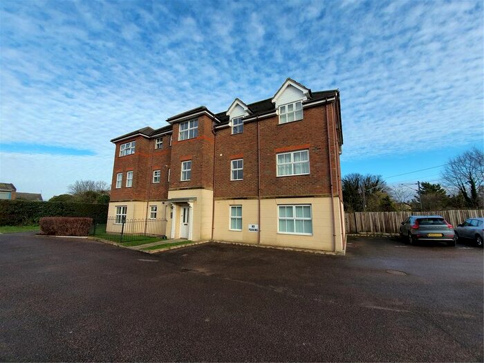 2 Bedroom Flat To Rent In Titchmarsh Close, Royston, SG8