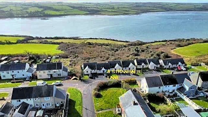 3 Bedroom Semi-Detached House For Sale In Stranraer Lane, Pennar, SA72