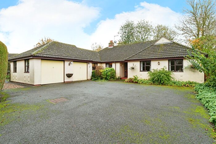 4 Bedroom Detached Bungalow For Sale In Cornish Close, Horseheath, Cambridge, CB21