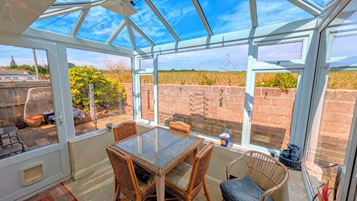 2 Bedroom Semi-Detached Bungalow For Sale In Rose-An-Grouse, Hayle, TR27