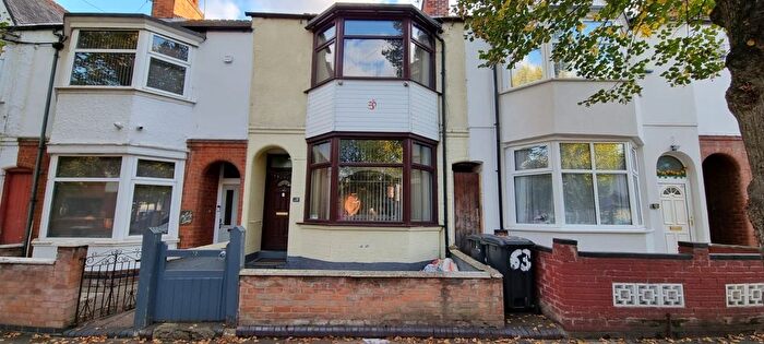 4 Bedroom Semi-Detached House For Sale In Windsor Avenue, Belgrave, Leicester, LE4