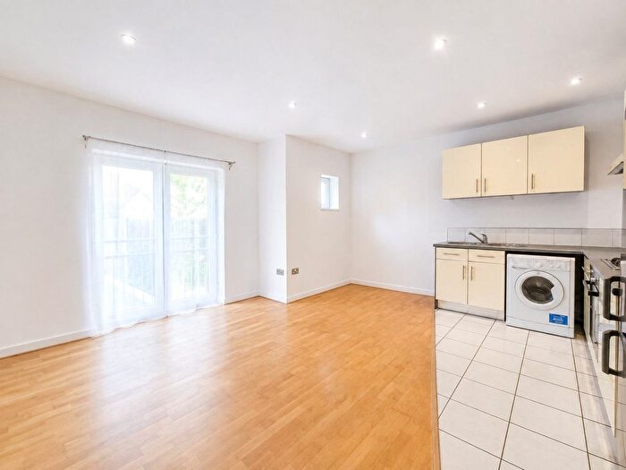 1 Bedroom Flat To Rent In The River Buildings, Western Road, Leicester, LE3