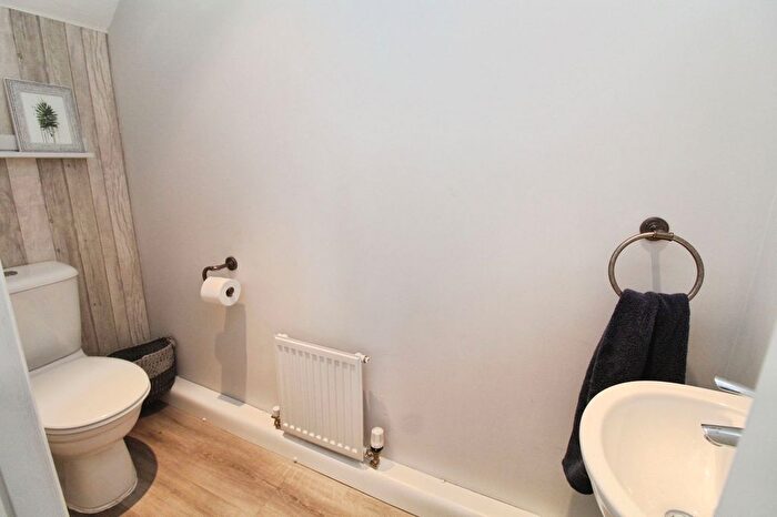3 Bedroom End Of Terrace House For Sale In Millennium Court, Greenside, Ryton, NE40
