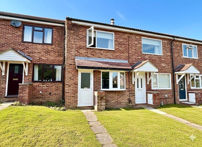 2 Bedroom Terraced House For Sale In Shakespeare Close, Newport Pagnell, MK16