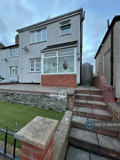 3 Bedroom Semi-Detached House To Rent In Bunns Lane, Dudley, DY2