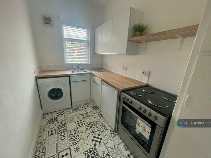 1 Bedroom Flat To Rent In St. Georges Lane, Lytham St. Annes, FY8