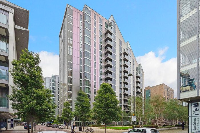 2 Bedroom Flat To Rent In Eastfields Avenue, London, SW18