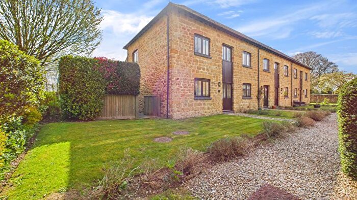 3 Bedroom End Of Terrace House For Sale In New Cross Court, New Cross Hill, West Lambrook, TA13