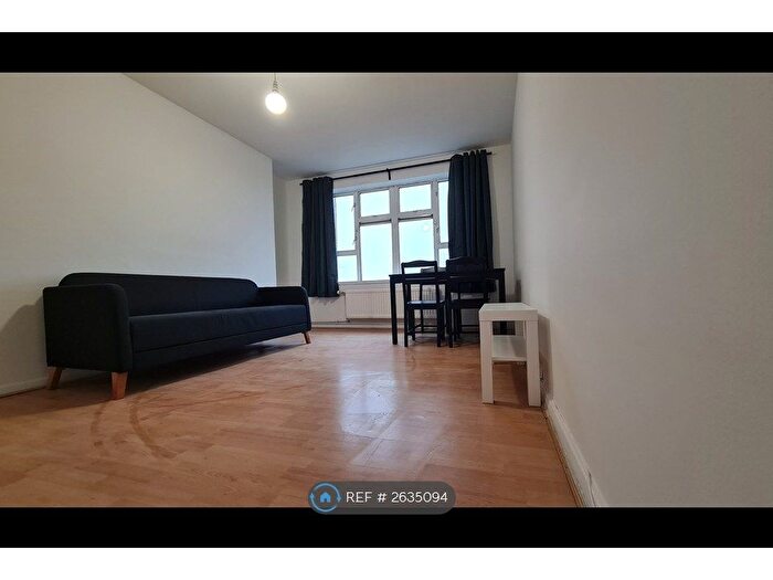 1 Bedroom Flat To Rent In Warren Court, London, N17