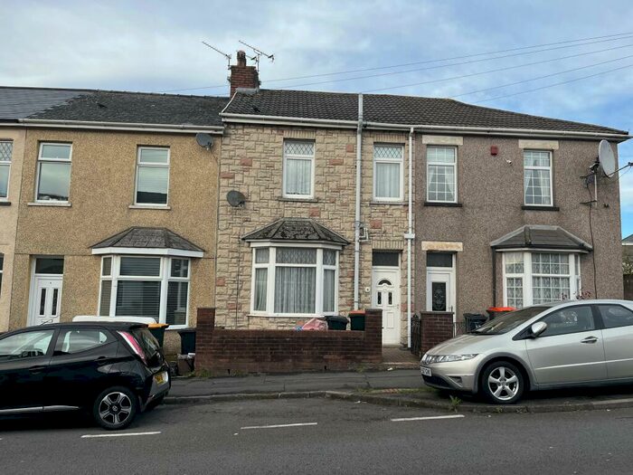 3 Bedroom Terraced House To Rent In Oak Street, Newport, NP19