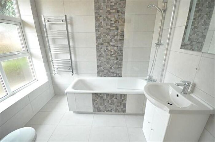2 Bedroom Terraced House For Sale In Terrace Road, Walton-On-Thames, Surrey, KT12