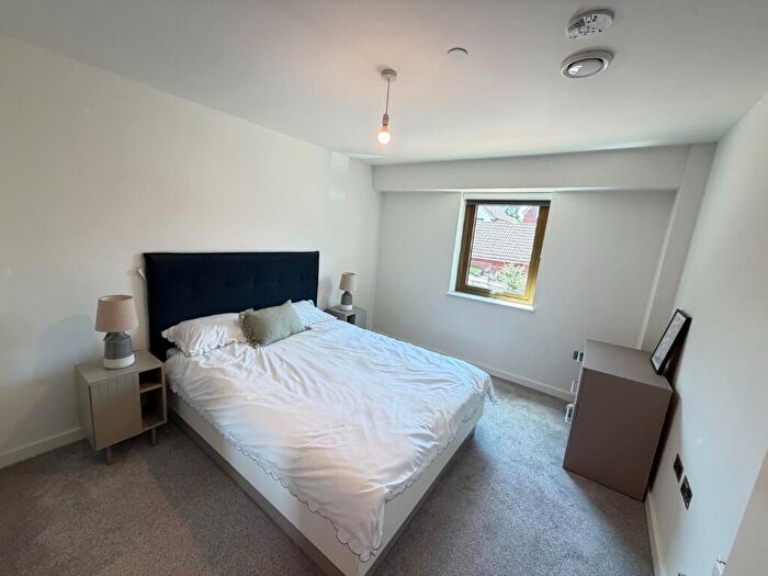 1 Bedroom Apartment To Rent In Weldale Street, Reading, Berkshire, RG1