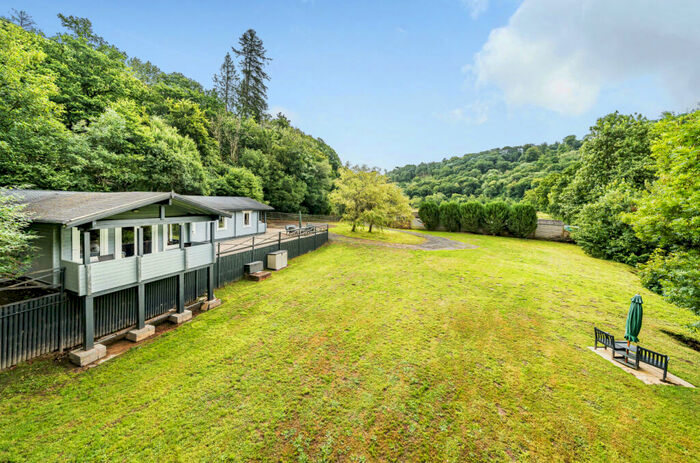 4 Bedroom Bungalow For Sale In Wonham, Bampton, Tiverton, Devon, EX16