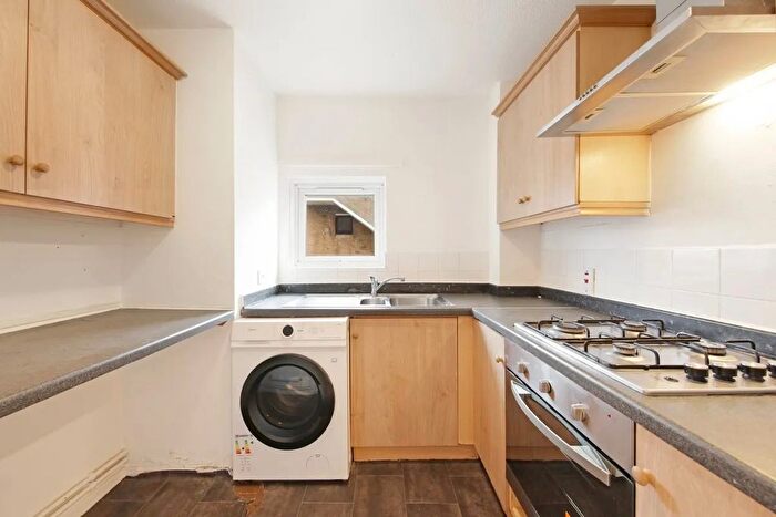 1 Bedroom Flat To Rent In Park Rise, London, SE23