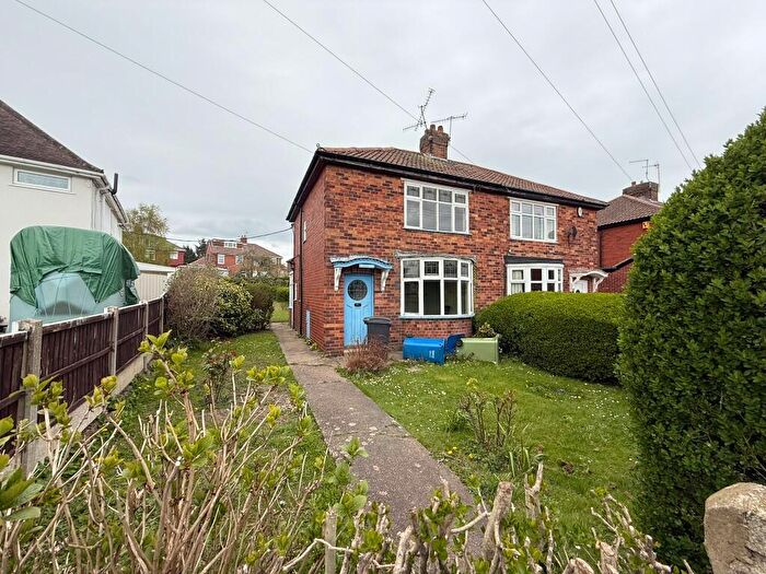 3 Bedroom Semi Detached House For Sale In Station Road, S43