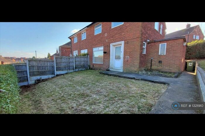 2 Bedroom Semi-Detached House To Rent In Newhall Crescent, Leeds, LS10
