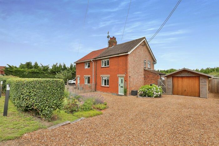 3 Bedroom Semi-Detached House For Sale In Swaffham Road, Oxborough, King's Lynn, PE33