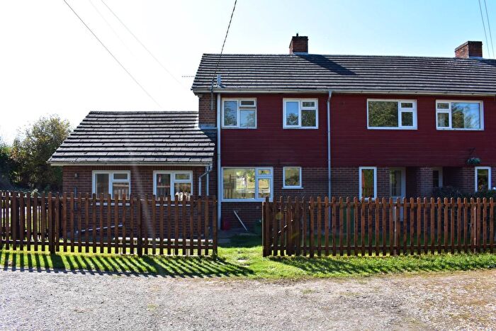 3 Bedroom Semi-Detached House To Rent In North Hidden Farm Cottages, Hungerford, RG17