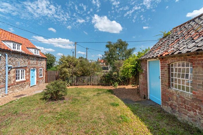 1 Bedroom End Of Terrace House For Sale In Beacon Hill Road, Burnham Market, PE31
