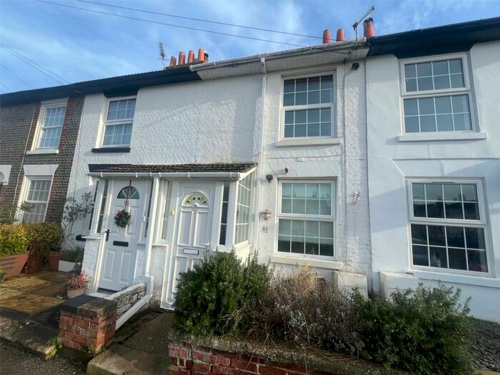 2 Bedroom Terraced House To Rent In The Avenue, Gosport, Hampshire, PO12