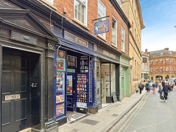 1 Bedroom Flat To Rent In Flat Lendal, York, North Yorkshire, YO1