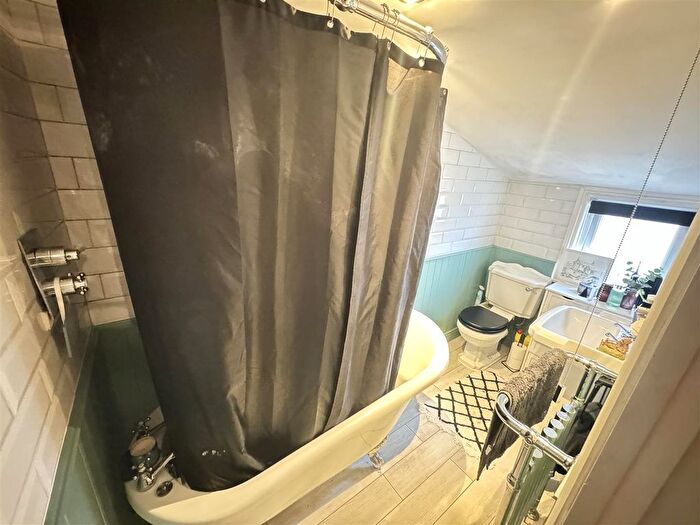 2 Bedroom Cottage For Sale In Anchor Lane, Heybridge, Maldon, CM9