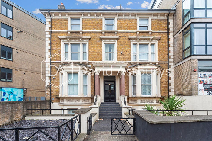 2 Bedroom Flat To Rent In Finchley Road, West Hampstead, London, NW3