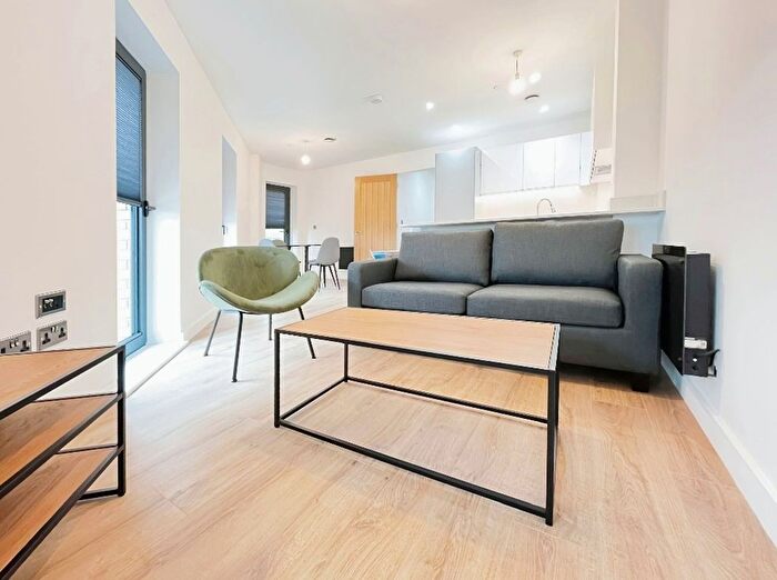 2 Bedroom Flat To Rent In Victoria Road, Pyramid House, TN23