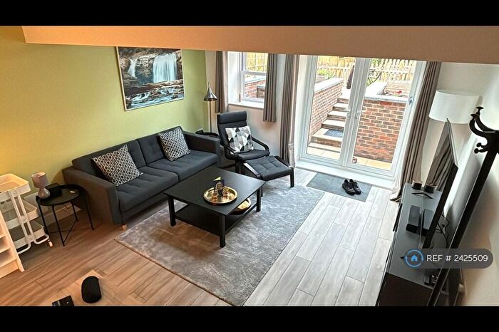 1 Bedroom Flat To Rent In West Road, Reigate, RH2