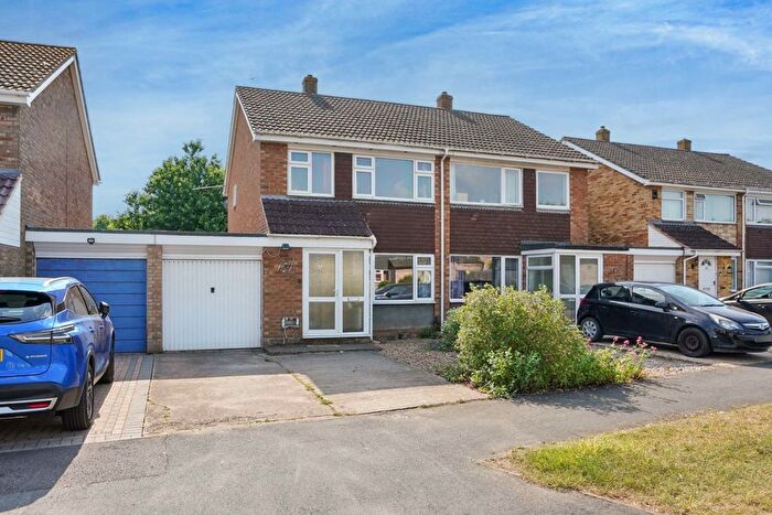 3 Bedroom Semi-Detached Bungalow To Rent In Wordsworth Road, Abingdon, OX14