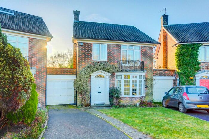 3 Bedroom Link Detached House To Rent In Whittingehame Gardens, Brighton, East Sussex, BN1