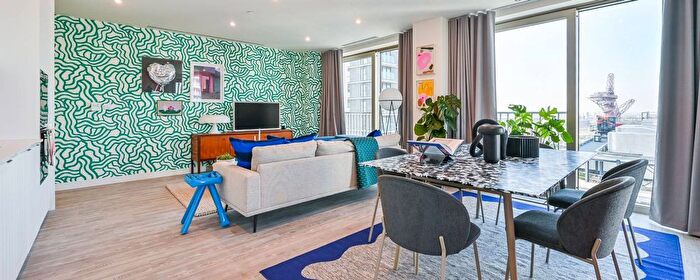 2 Bedroom Flat To Rent In Coppermaker Square, Stratford, London, E20