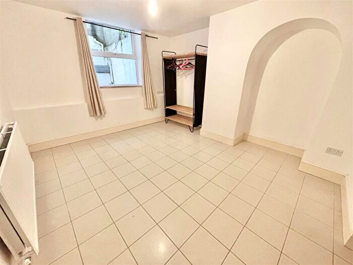 1 Bedroom Apartment To Rent In Surrey Street, Stokes Croft, BS2