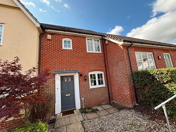 2 Bedroom Property For Sale In Cedar Walk, Needham Market, Ipswich, IP6