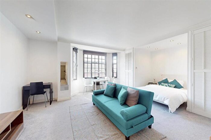 Studio To Rent In Donovan Court, Drayton Gardens, London, SW10