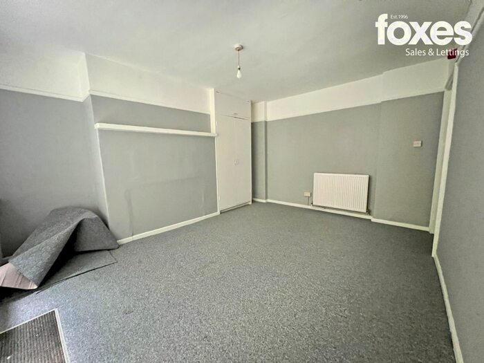 1 Bedroom Studio To Rent In Wootton Gardens, Bournemouth, Dorset, BH1