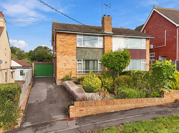 3 Bedroom Semi-Detached House For Sale In Rayleigh Avenue, Leigh-on-sea, SS9