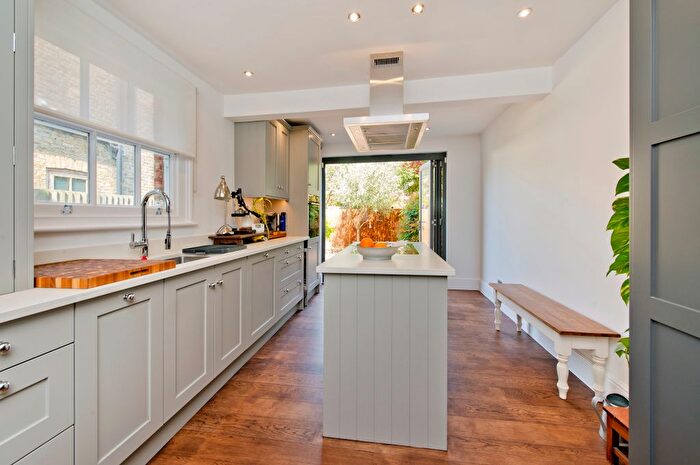 4 Bedroom End Of Terrace House To Rent In Sidney Road, Twickenham, TW1