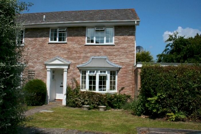 3 Bedroom Terraced House To Rent In Grafton Gardens, Pennington, Lymington, Hampshire SO41
