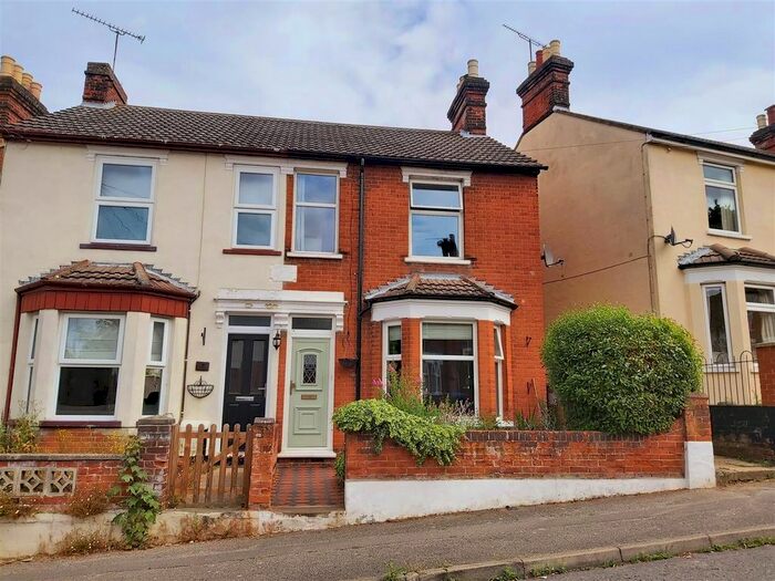 3 Bedroom Semi Detached House For Sale In Upland Road, Ipswich, IP4
