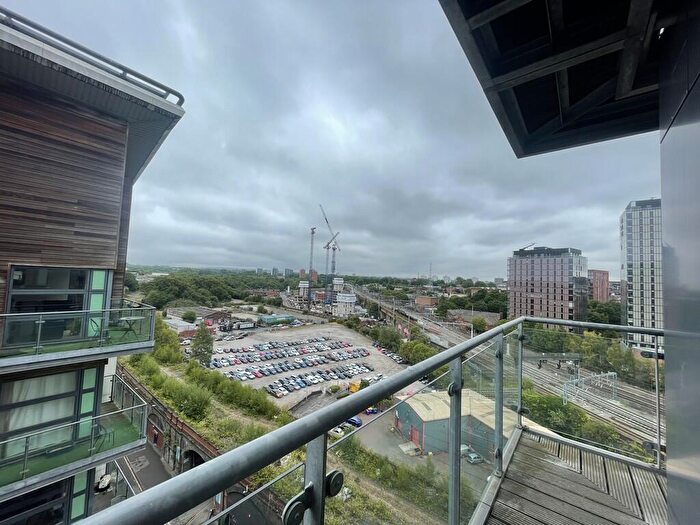 2 Bedroom Apartment To Rent In Vallea Court, Redbank, M4