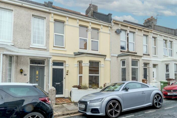 2 Bedroom House To Rent In First Avenue, Stoke, Plymouth, PL1