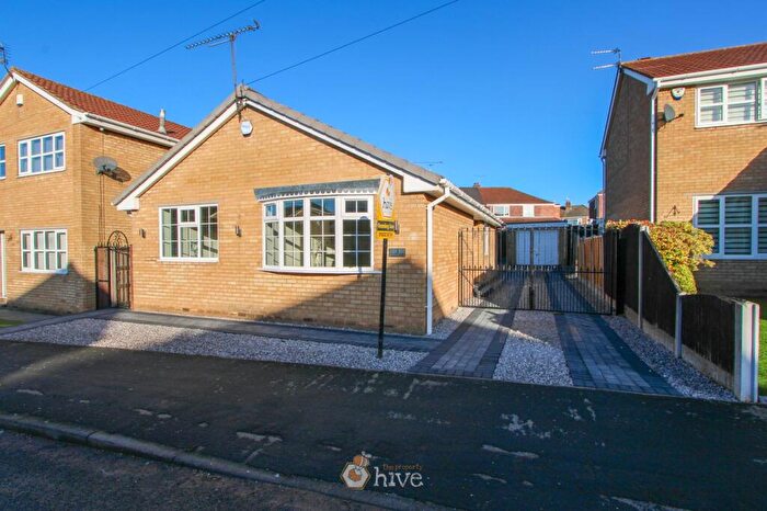 3 Bedroom Detached Bungalow For Sale In Elmdale Drive, Edenthorpe, Doncaster, DN3