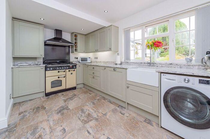 2 Bedroom Detached Bungalow For Sale In Wrexham Road, Pentre Bychan, LL14