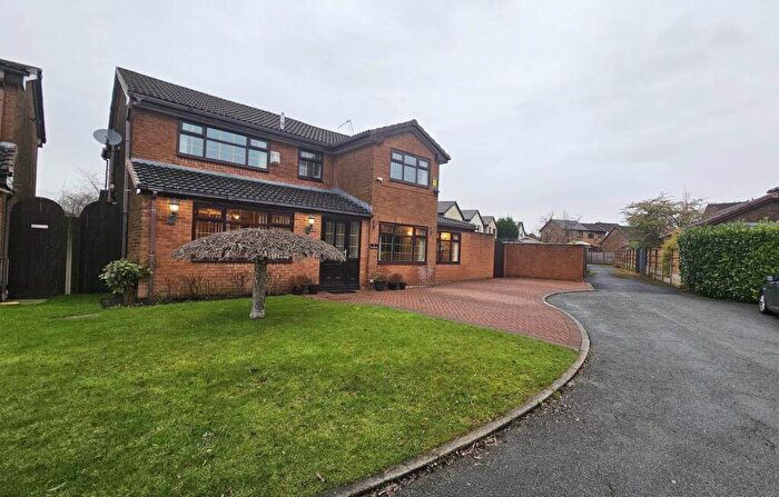 5 Bedroom Detached House For Sale In Rowanwood, Oldham, OL9