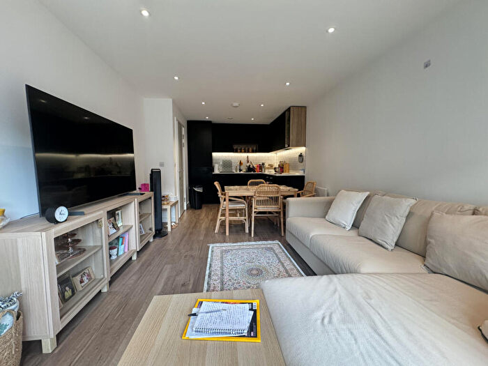 1 Bedroom Apartment For Sale In Fairbank House, Beaufort Square, London, Greater London, NW9