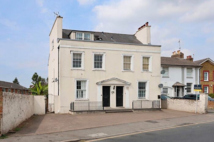 1 Bedroom Flat For Sale In Hillingdon Road, Uxbridge, UB10